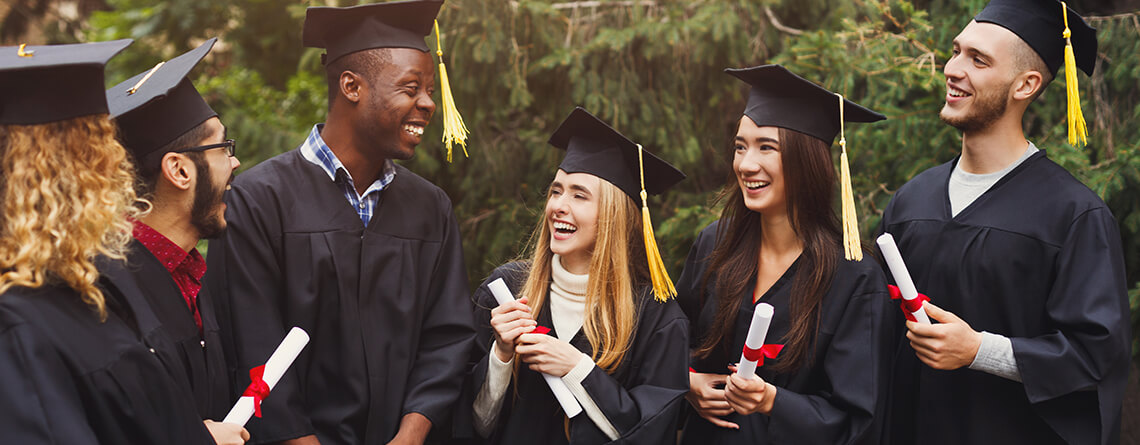 Graduation Party Etiquette: What Every College Grad Should Do