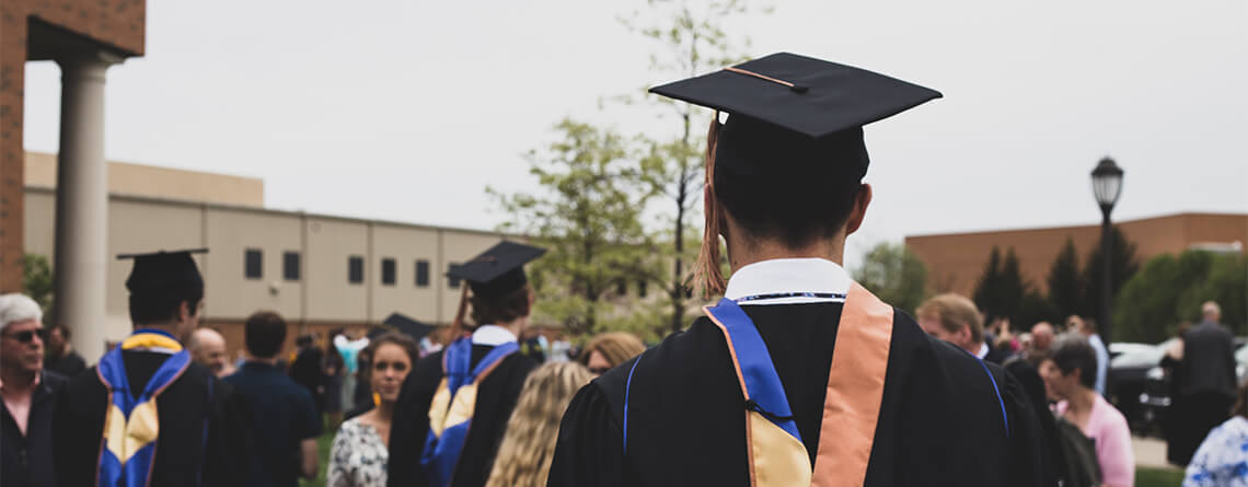 Tips for College Graduates: Preparing for Graduation