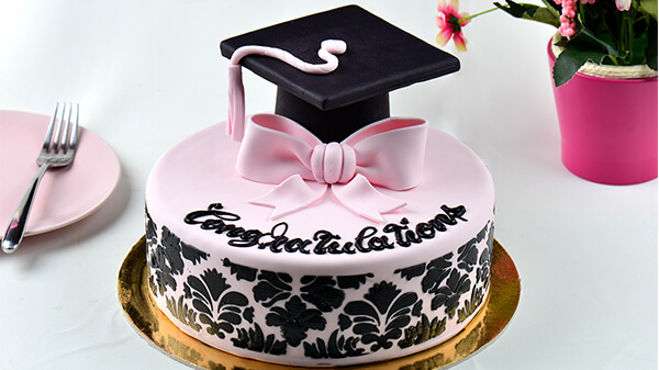 Grad Cap Cake